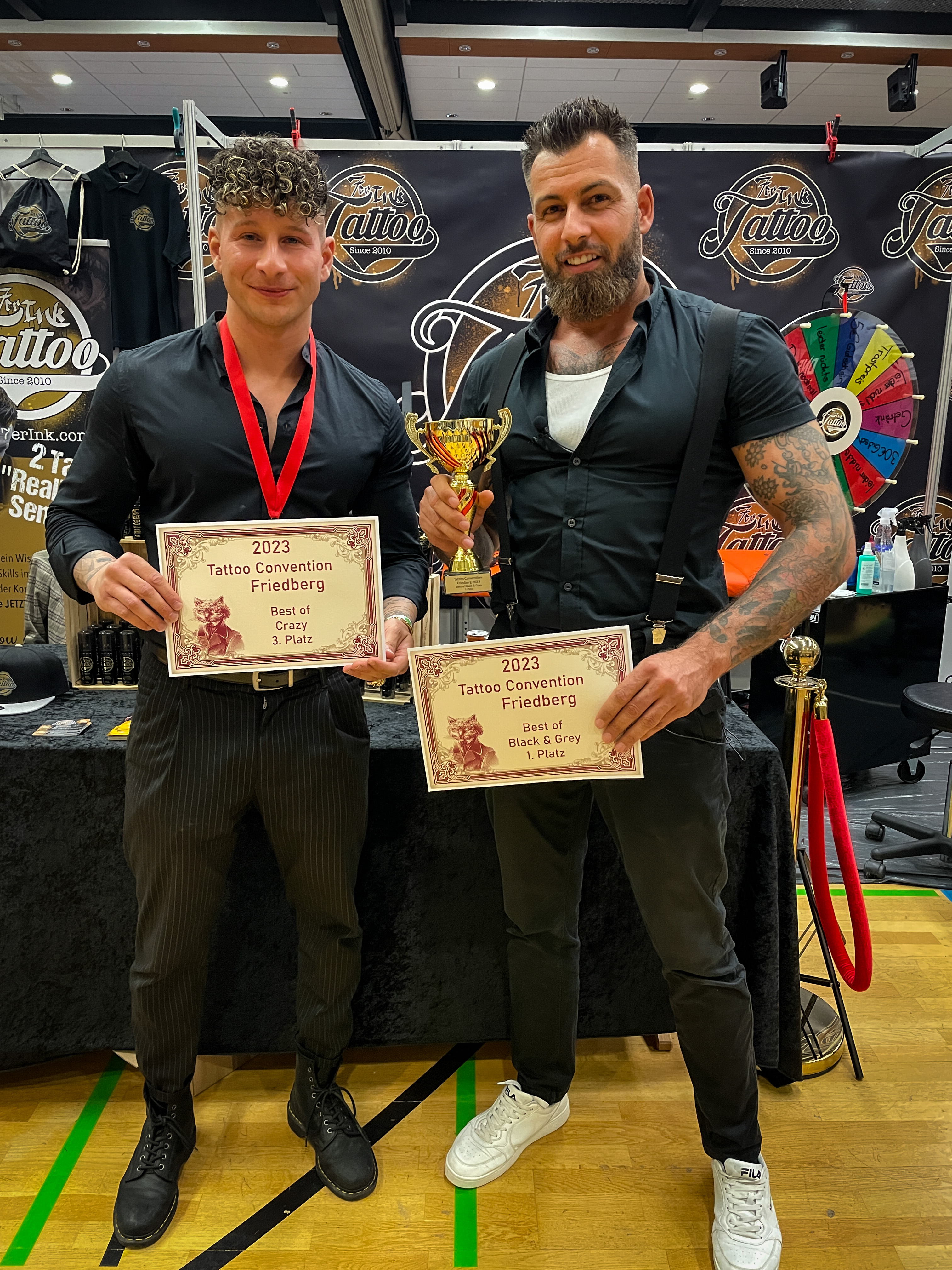 Tom Irschina mit Convention-Urkunde